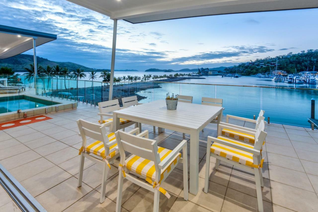 Pavillions Penthouse 25 - Luxury Waterfront Apartment With Private Roof Top Pool And Buggy Хамилтън Айлънд Екстериор снимка