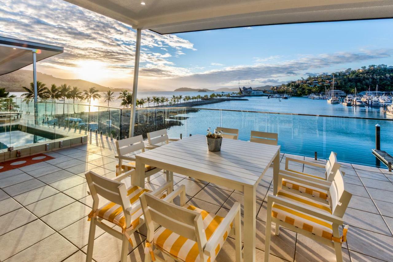 Pavillions Penthouse 25 - Luxury Waterfront Apartment With Private Roof Top Pool And Buggy Хамилтън Айлънд Екстериор снимка