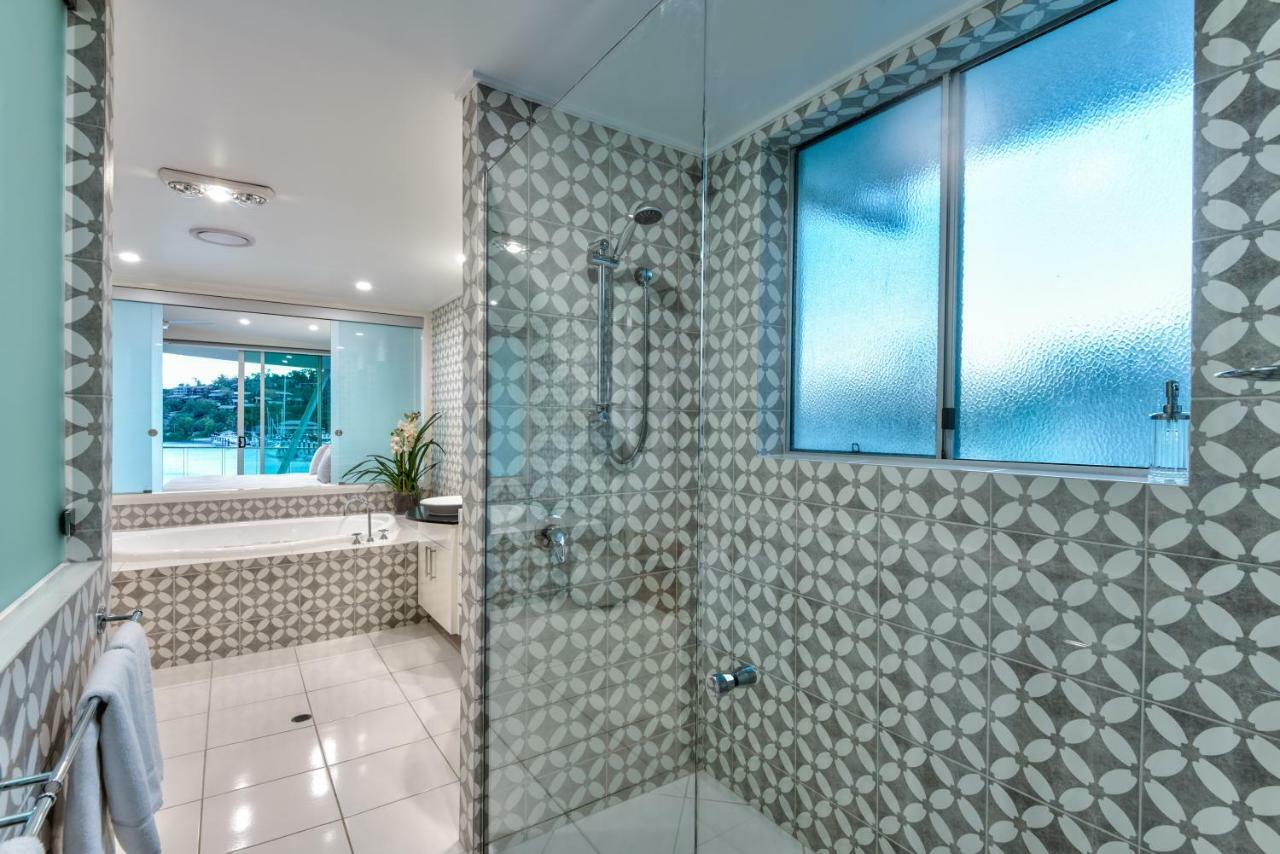 Pavillions Penthouse 25 - Luxury Waterfront Apartment With Private Roof Top Pool And Buggy Хамилтън Айлънд Екстериор снимка