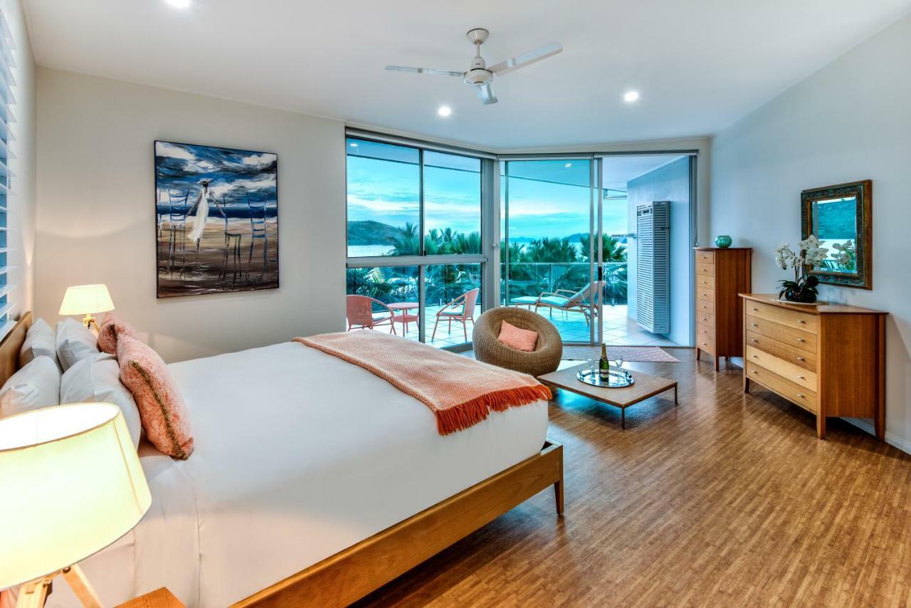 Pavillions Penthouse 25 - Luxury Waterfront Apartment With Private Roof Top Pool And Buggy Хамилтън Айлънд Екстериор снимка