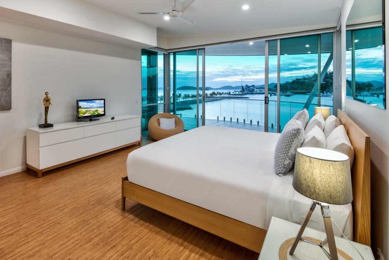 Pavillions Penthouse 25 - Luxury Waterfront Apartment With Private Roof Top Pool And Buggy Хамилтън Айлънд Екстериор снимка