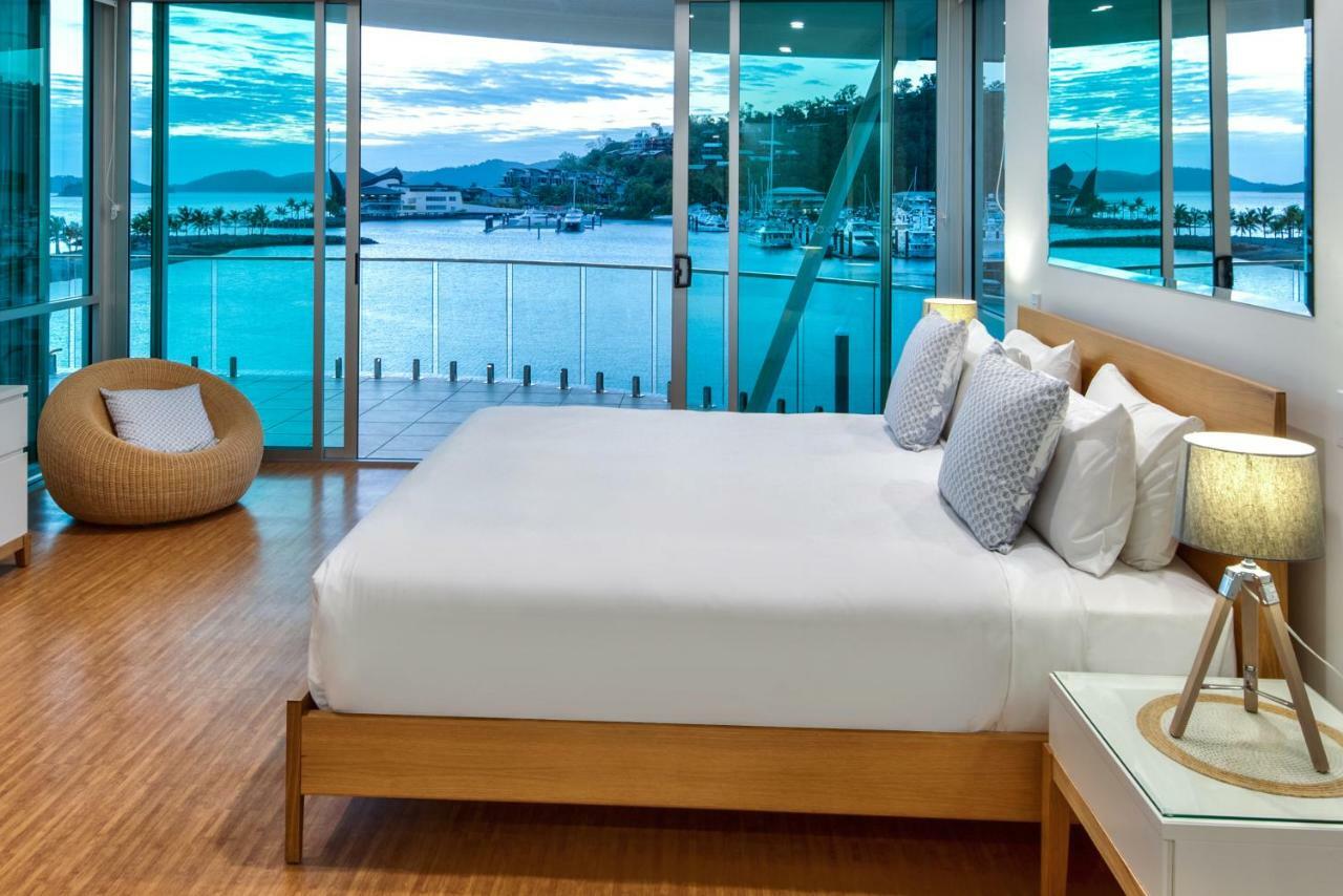Pavillions Penthouse 25 - Luxury Waterfront Apartment With Private Roof Top Pool And Buggy Хамилтън Айлънд Екстериор снимка